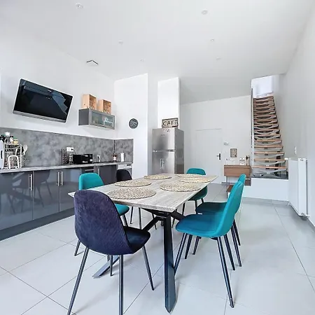 Vakantiehuis Maison De Avec Jardin *